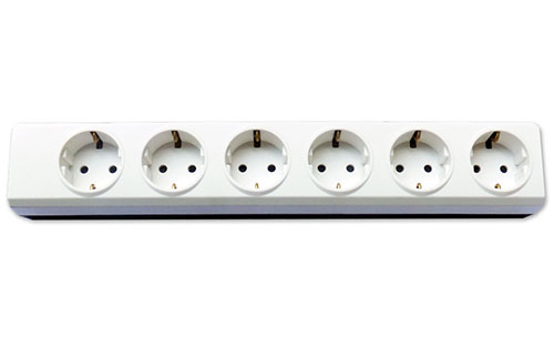 Stop Kontak 6 Lubang Broco / Multiple Portable Socket Outlet (6 Socket)