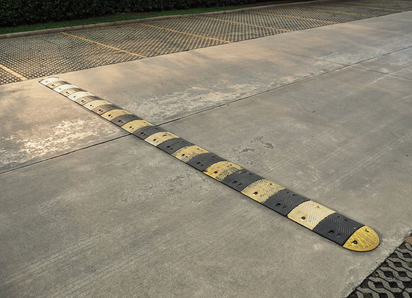 Kenapa Speed Bump Harus Dipasang di Jalan?